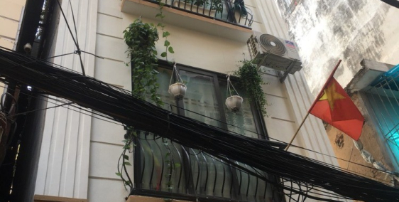 Nhỉnh 3 tỷ có ngay nhà Đẹp vị trí trung tâm Đống Đa - Ô tô đỗ Cửa