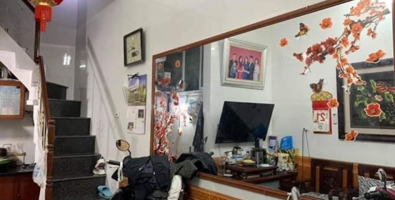 Nhà Tây Sơn, Đống Đa 26m2x4T, MT 3.2m, 2 Thoáng, Gần Phố, Ở Luôn, Giá 2.25 Tỷ.