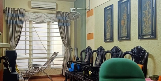 Cần bán gấp nhà Mặt ngõ 118 Trương Định giá 3.8 tỷ, 36m2, MT 4,2m, oto đỗ