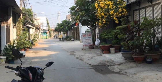 bán căn nhà 85m2 đang cho thuê 8tr/1th đường lê thị hà Hóc Môn