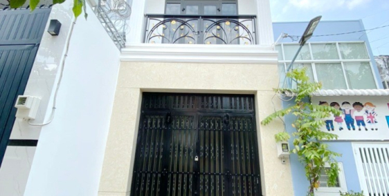 Bán nhà hẻm 128 Bùi Minh Trực Phường 5 Quận 8 + Diện tích: 3.57 x 15.5m