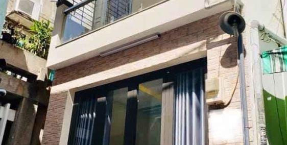 Ngay chợ Gò Vấp, hẻm ba gác, nhà 3 tầng mới tinh, chỉ 2.88 tỷ.