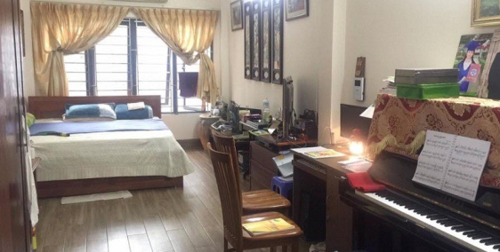 Nhà ngõ ô tô tránh Nghi Tàm  40m2, 4T kinh doanh, giá chỉ 3.9 tỷ. LH 0976445719