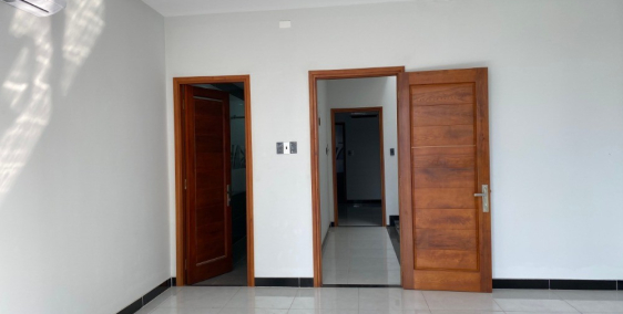 nhà mới,bán,ngộp giá,dọn vô ở liền,thủ dầu một,sổ sẵn,cc