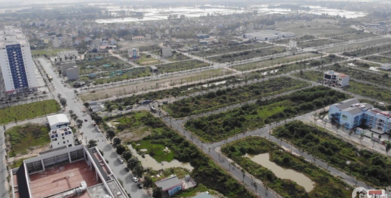 Cần bán 240m2 đất biệt thự Thanh Hà Cienco 5, mặt tiền 12m quy hoạch xây 4.5 tần