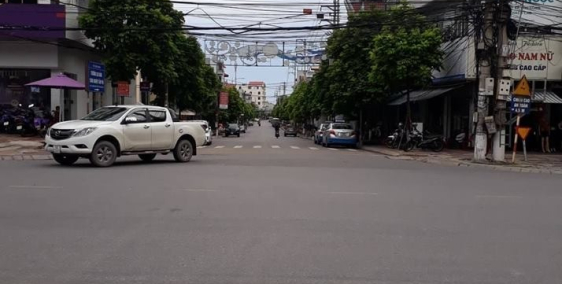 Cần bán gấp ô đất hướng Nam tại dự án TKV đường Đất Đỏ - Cẩm Phả