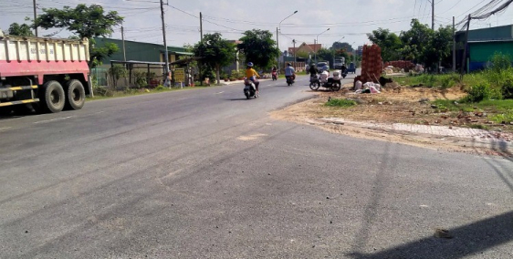 Kẹt bán rẻ lô đất thổ QL50 90m2/SHR chỉ 700tr !!