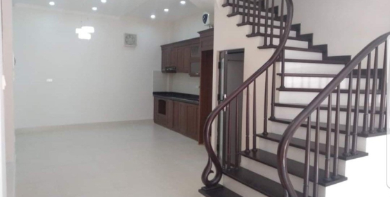 Nhà Mới Đẹp Phùng Chí Kiên 45m2 x 5T, MT 4m, 2 Giếng Trời. Giá 5.2 tỷ.