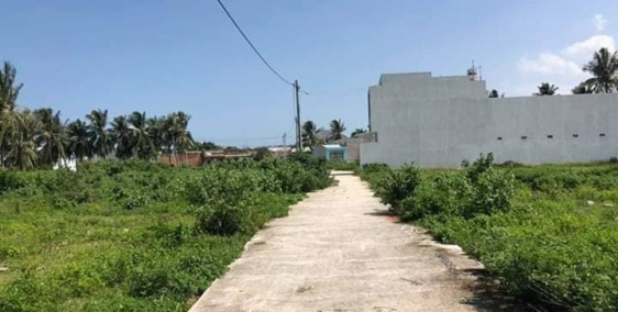 cần tiền bán nhanh lô đất 165m2 sổ đỏ hàm mỹ hàm thuận nam vòng xoay suối cát