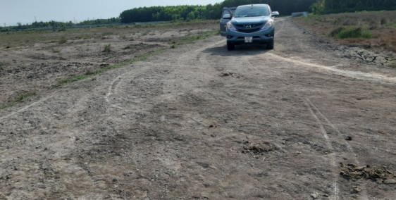 Kẹt tiền bán gấp 1000m2 mặt sông mát mẻ sát Quận 2