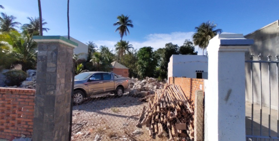 Bán lô đất 2 mặt tiền đường Nguyễn Đình Chiểu MT 13.5m 35tr/m2