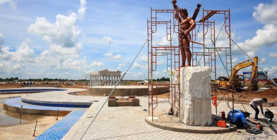 Bán gấp lô đất 100m2 mặt tiền đường .