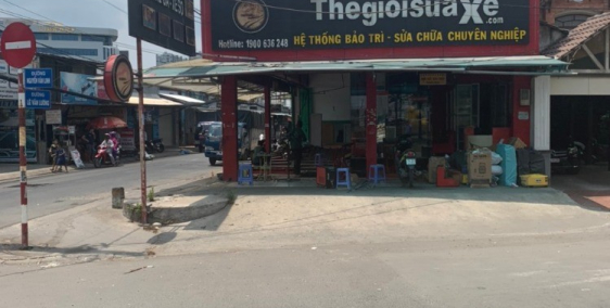 Cho thuê MB kinh doanh góc Nguyễn Văn Linh–Lê Văn Lương, Q7, giá rẻ