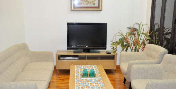 Cho thuê căn hộ 70m2, full nội thất sang trọng tại Tạ Quang Bửu