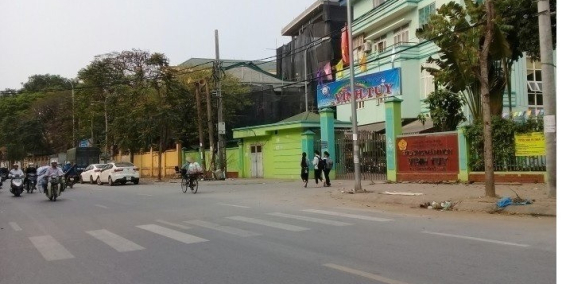 Cần bán gấp đất 46m2 tại Vĩnh Tuy, giá chỉ 2,8 tỷ  Sổ đỏ CC;