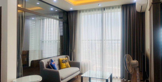 Chính chủ bán căn 2 phòng ngủ tòa G1 khu Vinhomes Green Bay Mễ Trì