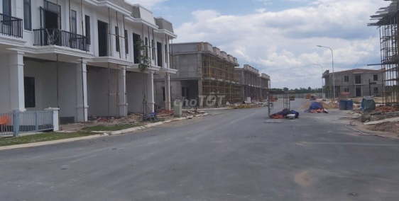 Thanh toán 30% góp 5 năm sở hữu ngay nhà phố 162,5m2 trong khu đô thị