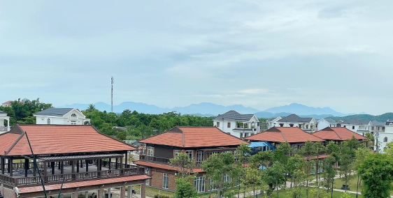 BÁN CĂN GÓC SHOPHOUSE NHÀ PHỐ LIỀN KỀ PHÚ MỸ AN ĐÃ CÓ SỔ VIEW QUẢNG TRƯỜNG