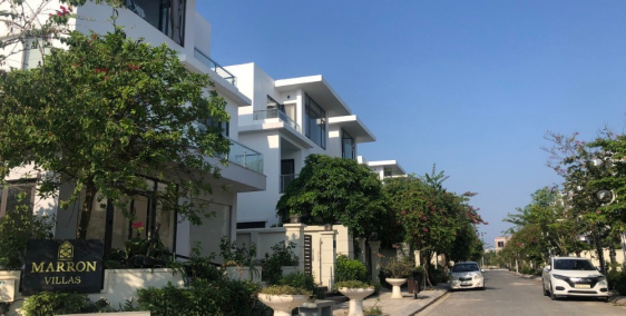 Bán căn biệt thự lô đầu ve duy nhất tại FLC Sầm Sơn, Sổ đỏ lâu dài, giá đầu tư.