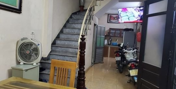 Phân lô cán bộ Lạc Long quân, 4 ngủ, 48m2 ô tô đỗ cửa. Giá 3,7 tỷ