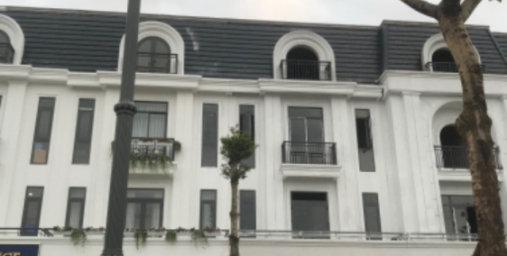 Bán căn shophouse mặt tiền rộng giao thoing thuận lợi