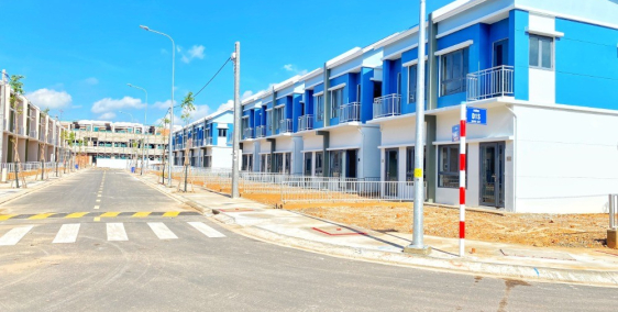 Bán căn shophouse gần đại học Q.tế Việt Đức, KCN Mỹ Phước 1, Vành Đai 4