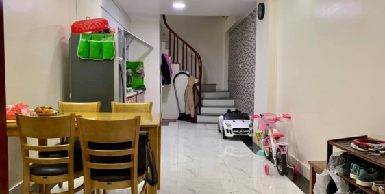 Bán gấp Thửa đất Mặt ngõ 200 Vĩnh Hưng giá 1.3 tỷ, DT 35m2, Oto đỗ, SĐCC