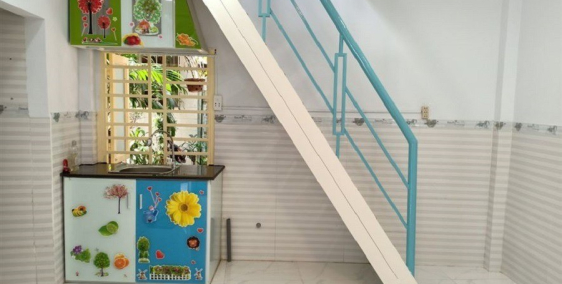 Bán nhà quận 10, hẻm CMT8, P12, Q10. DT 3,5 x 5,5m, giá 2.75 tỷ