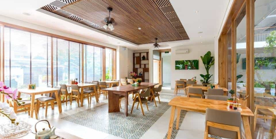 Cần chuyển nhượng khách sạn mặt tiền Phan Xích Long, Phú Nhuận