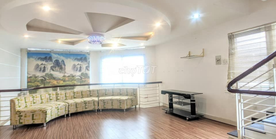 MT Trường Chinh, P.12, quận Tân Bình, nhà 6 lầu, CN: 180 m2