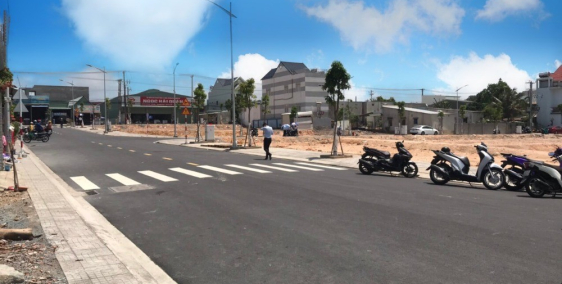 Bán đất nền mặt tiền đường lớn