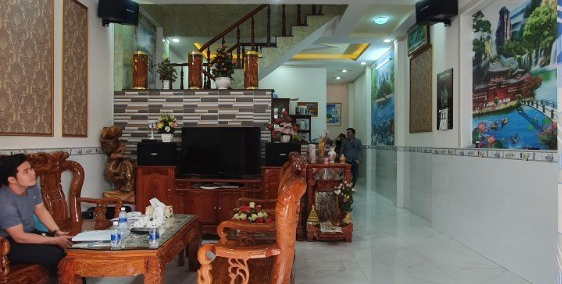 Nhà  lầu khu suối lồ ô tp dĩ an, 105m,sân xe hơi ,tặng nội thất cao cấp.