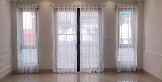 Bán Nhà Phân Lô Huỳnh Thúc Kháng 50m, 5 Tầng, MT 4.5m, Ô Tô, KD, Chỉ 9.5 Tỷ.