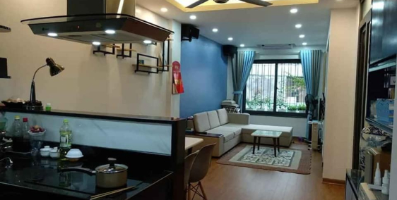 Nhà phố Tôn Thất Tùng, Đống Đa. 32,5m2 x 4T, Giá 2,5 tỷ.