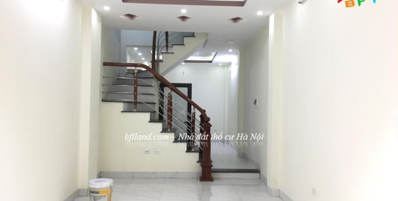 CHỈ 1,58 TỶ - 100M RA MẶT PHỐ - 33M2*5 TẦNG - RẤT GẦN BXE YÊN NGHĨA - LH 0931331