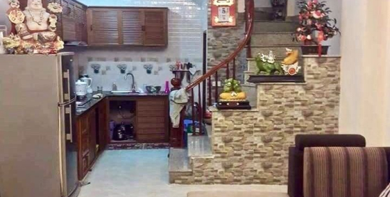 Bán nhà phố Bùi Ngọc Dương Hai Bà Trưng, DT 35m2 5 tầng: 2,7 tỷ.