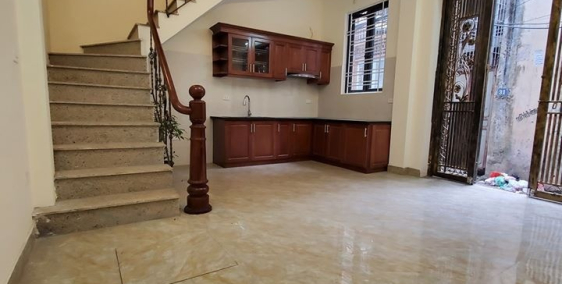 Bán Nhà Hoàng Mai DT30m2 x 5 Tầng x 6.2MT 2.65Tỷ