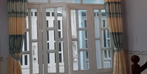 Bán gấp nhà chính chủ 1 trệt 1 lầu 2 phòng ngủ 2WC đường Lê Thị Hà, Tân Xuân, HM