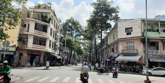 Chủ xoán bán nhà trung tâm Quận I. nhỉnh 4 tỷ cực hiếm. LH: 0902631439.