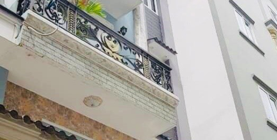 Bán nhà HXH khu VIP sân bay Tân Sơn Nhất. Dt 52m2 nở hậu, 8,8 tỷ TL