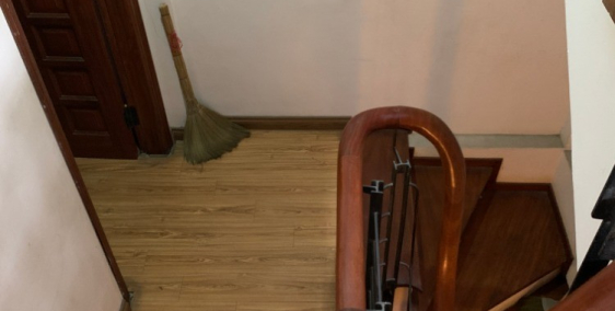 Chưa đến 80tr/m2 có ngay nhà phố Nguyễn Trãi, 40m2x5 tầng, LH 0975469608.