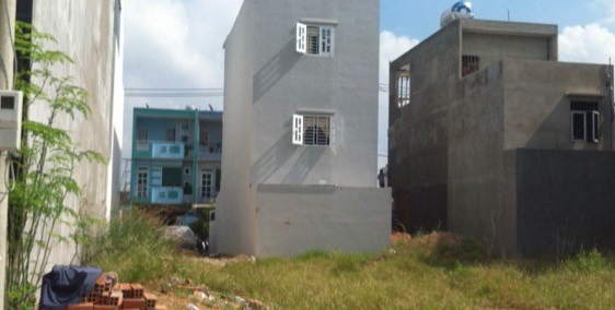 Tôi cần bán lô đất MT Lý Chính Thắng,Quận 3,thổ cư,sổ riêng,5x20m chỉ 2.8 tỉ.