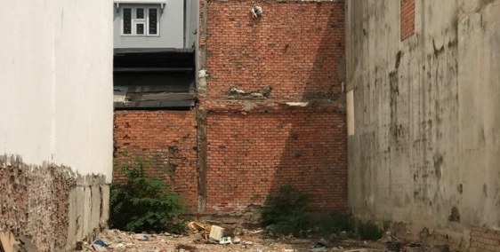 cần bán nhanh lô đất Huỳnh Văn Bánh,P.11,Q.Phú Nhuận.SHR,Giá 2.2 tỷ/nền 80m2 .