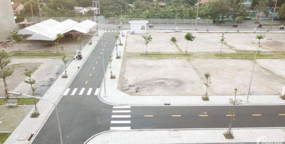 ĐẤT SÁT CỔNG CHÍNH KHU DU LỊCH, số lượng có hạn, KINH DOANH, BUÔN BÁN CỰC TỐT