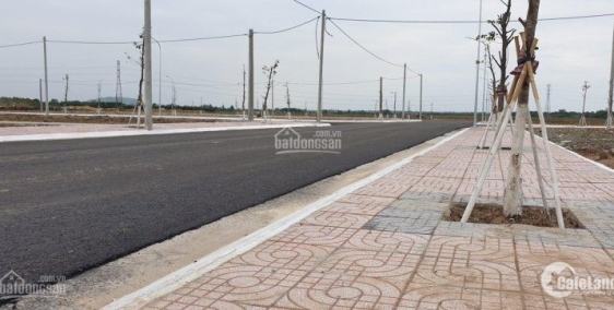 vỡ nợ bán gấp lô đất ngay mt đt 747 gần chợ hội nghĩa ,tân uyên bình dương 700tr