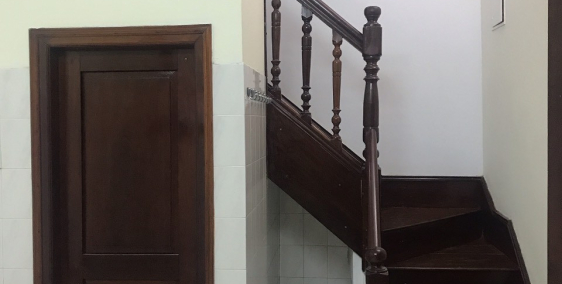 Cho thuê nhà ngõ 2/1 phố vũ thạch quận đống đa