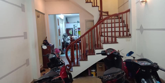 Cần bán căn nhà Trần Duy Hưng 52m2, 5 tầng, 5 ngủ, 6 tỷ 250 LH 0915996388