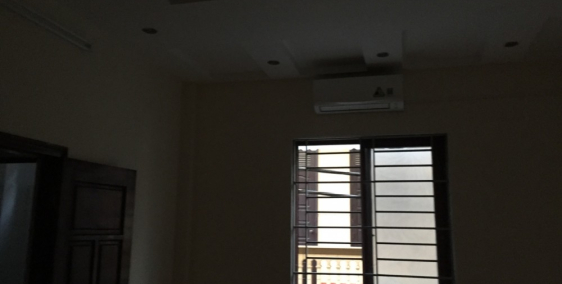 cho thuê nhà 30m2, 5 tầng ngách 46 ngõ 445 Lạc Long Quân