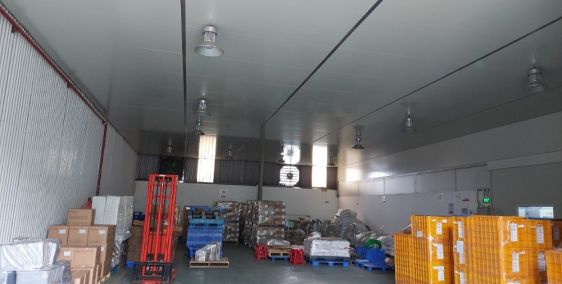 Cho thuê nhà xưởng KCN Tiên Sơn – 1.700m2, có trần thạch cao, vị trí đẹp.