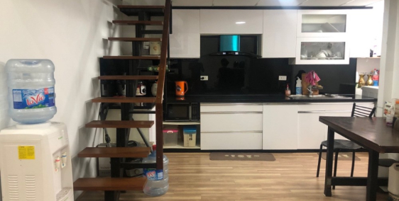 Cho thuê tầng 2 biệt thự cổ 37 Lò Sũ, 95m2, full nội thất, giá tốt